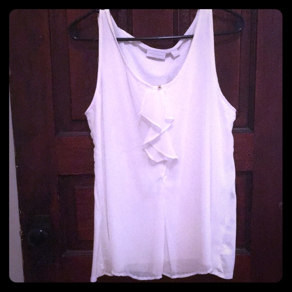 White blouse - Picture 1 of 5